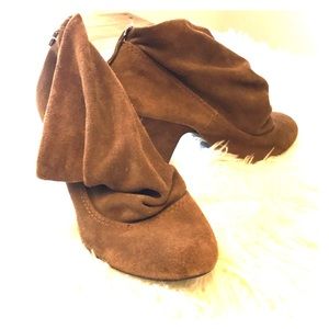 SOLD💫SUPER CHIC Booties💫